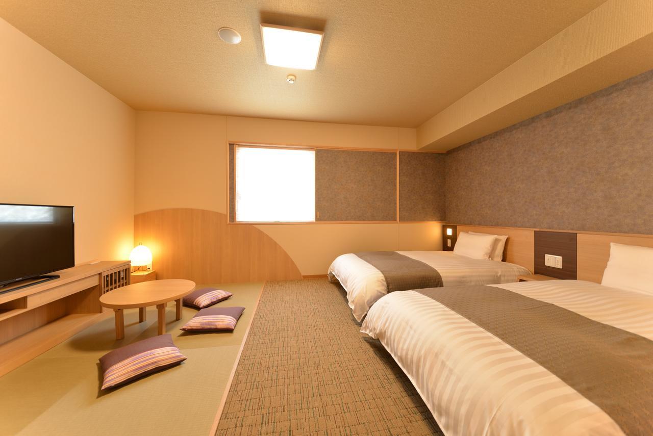 Dormy Inn Takamatsu Chuo Koenmae Natural Hot Spring מראה חיצוני תמונה