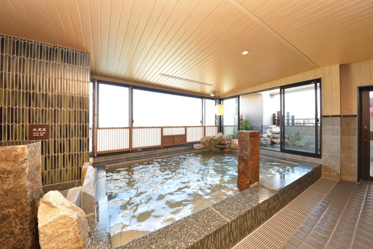 Dormy Inn Takamatsu Chuo Koenmae Natural Hot Spring מראה חיצוני תמונה
