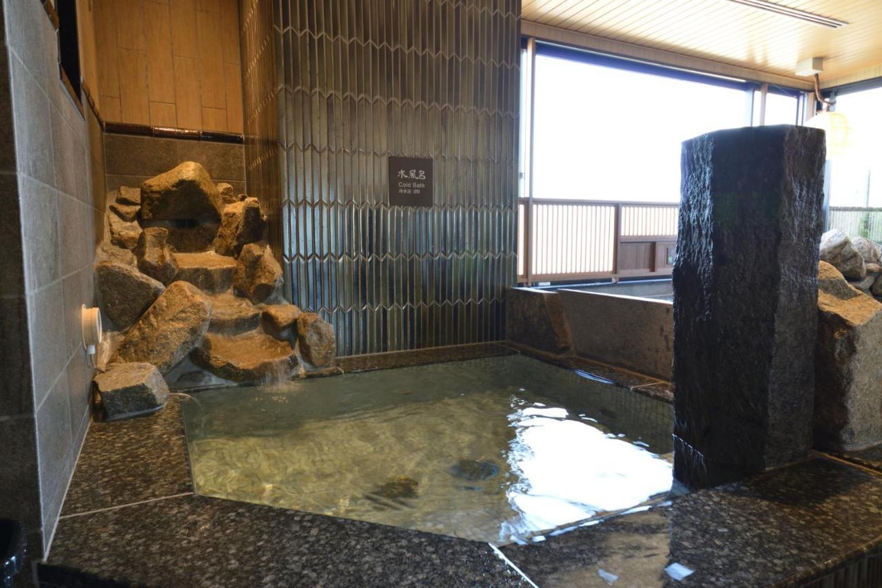 Dormy Inn Takamatsu Chuo Koenmae Natural Hot Spring מראה חיצוני תמונה